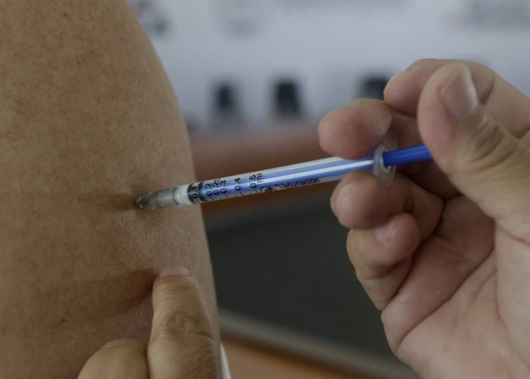 BUAP realiza campaña de vacunación contra influenza y COVID-19