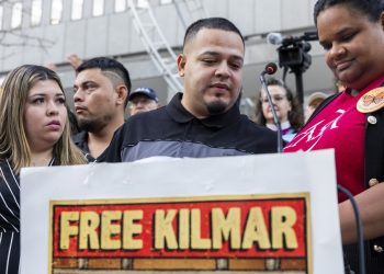 Jueza de EE.UU. ordena liberar a Kilmar Ábrego