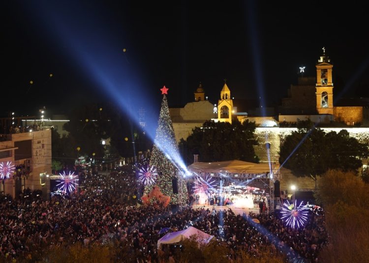 Belén enciende su Navidad con esperanza tras dos años de oscuridad