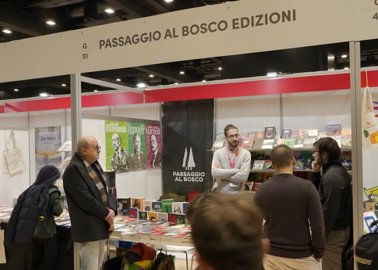 Feria del Libro de Roma inicia envuelta en polémica neofascista