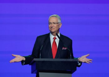 Fisco prevé cobrar en 2026 adeudos de Grupo Salinas
