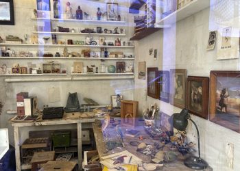 El estudio de Joseph Cornell revive en una galería de París