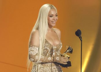 Beyoncé entra al club de artistas multimillonarios