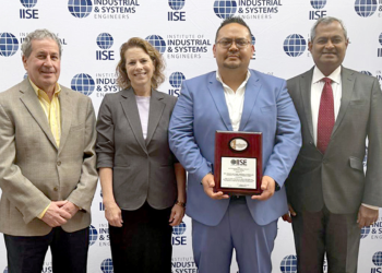 Distinguen a docente BUAP con el Global Outstanding Faculty Advisor Award