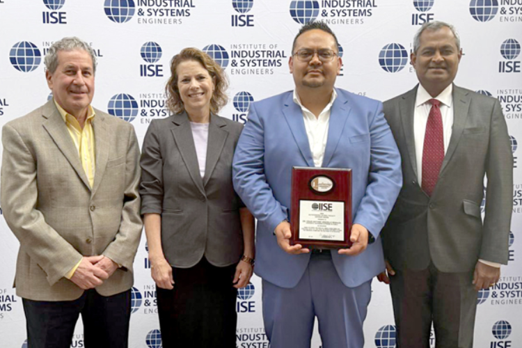 Distinguen a docente BUAP con el Global Outstanding Faculty Advisor Award