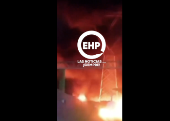 Personal de Protección Civil controla incendio en la Central de Abasto de Huixcolotla