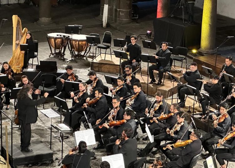 Homenaje a Elisa Ávalos Martínez en Concierto de la OSEP
