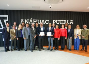 Anáhuac Puebla y CNET sellan convenio para fortalecer la competitividad turística del país