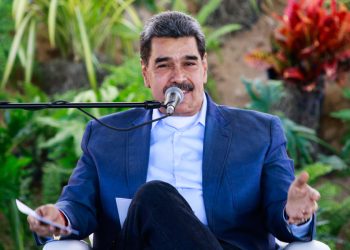 Exmilitar de EU ve difícil sacar vivo a NicolásMaduro