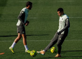 Mbappé vuelve a entrenar y apunta al Alavés