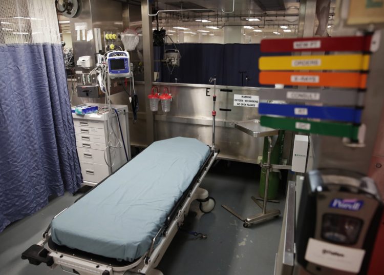 En riesgo, seguro médico de un millón de latinos en EE. UU.