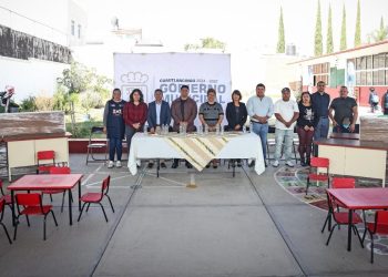 Omar Muñoz dignifica educación en Cuautlancingo