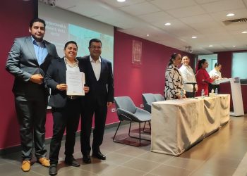 Profepa entregó un reconocimiento a Granjas Carroll de México
