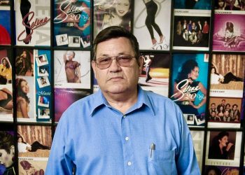 Muere Abraham Quintanilla, padre y representante de Selena