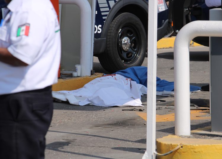 Accidente en Vía Atlixcáyotl deja una persona fallecida y 10 lesionados