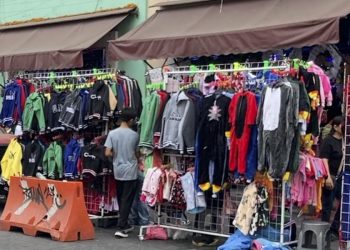 Economía informal en Puebla sufre en caída