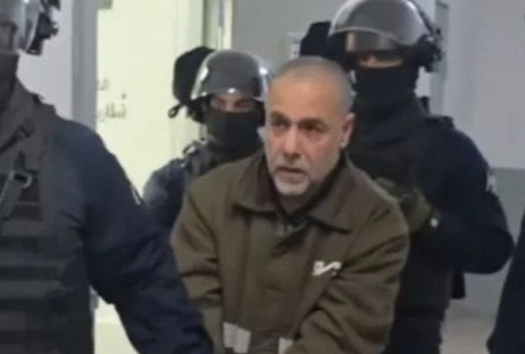 Un año de arresto del doctor Safiya, que se negó a abandonar su hospital en Gaza