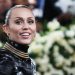 Miley Cyrus se compromete con el músico Maxx Morando