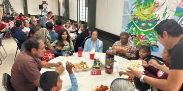 Parroquia en Puebla ofrece comida en Navidad