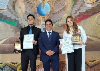 Poblanos reciben el reconocimiento Luchador Olmeca por la Codeme