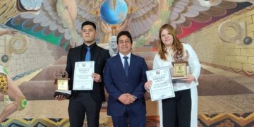 Poblanos reciben el reconocimiento Luchador Olmeca por la Codeme