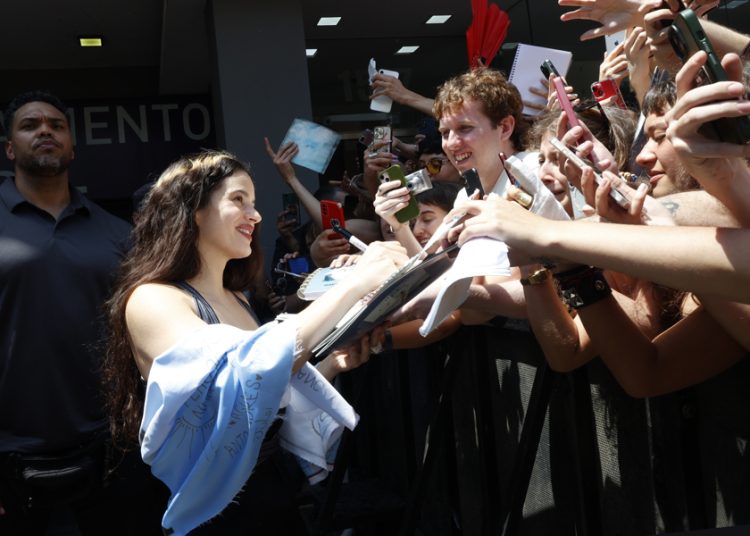 Rosalía iniciará su gira el 16 de marzo en Francia