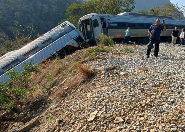 Descarrilamiento de Tren Interoceánico deja 13 personas muertas