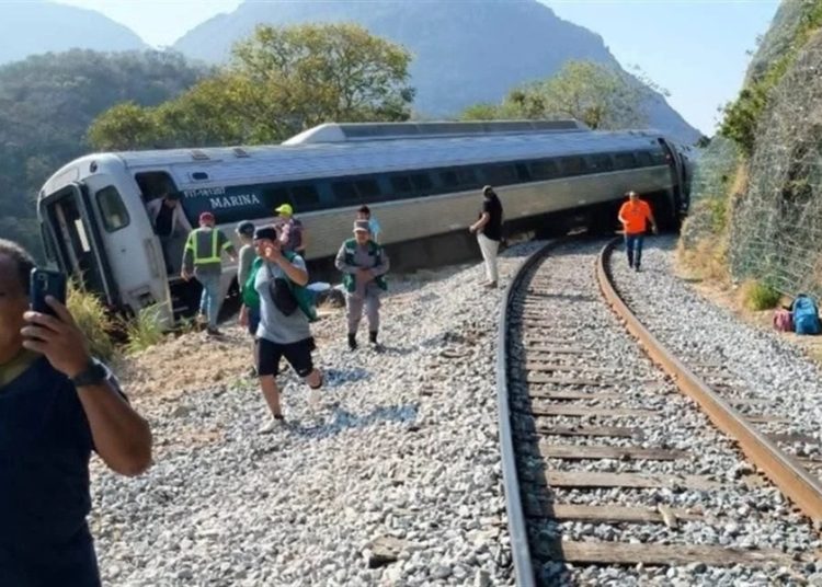 Tren Transístmico se descarrila en Oaxaca