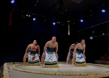 Restaurante de Tokio combina sumo y gastronomía
