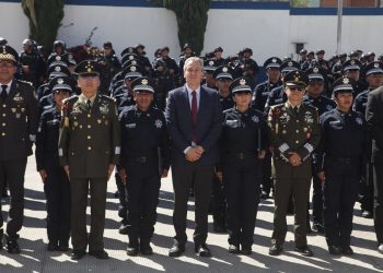 Pepe Chedraui encabeza graduación de cadetes de policía