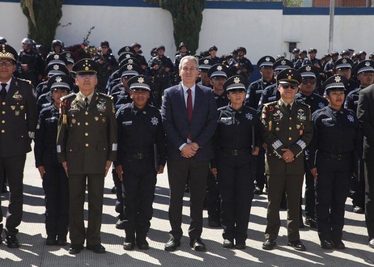 Pepe Chedraui encabeza graduación de cadetes de policía
