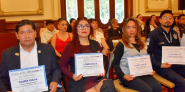 Ayuntamiento reconoce a agentes en favor de la igualdad sustantiva
