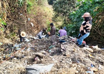 Participa Ceaspue en jornada de limpieza del Atoyac y reforestación en Domingo Arenas