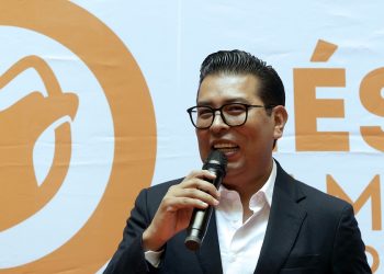 Estoy listo para competir en las elecciones intermedias: Néstor Camarillo