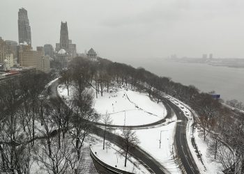 Nueva York y estados vecinos se visten de blanco ante primera gran tormenta invernal
