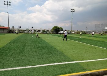 Gobierno estatal rehabilita espacios deportivos con programa de Obra Comunitaria
