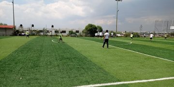 Gobierno estatal rehabilita espacios deportivos con programa de Obra Comunitaria