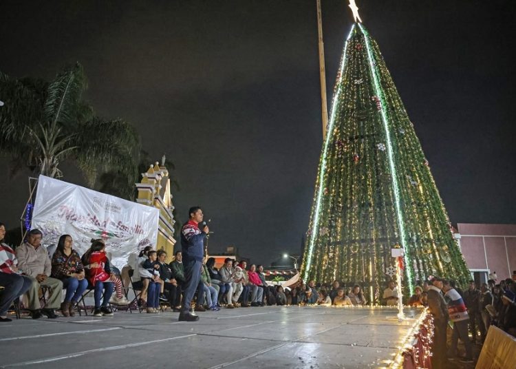 Omar Muñoz inaugura el ‘Festival Navidad en Familia 2025’