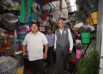 Pepe Chedraui cumple compromiso con comerciantes del Mercado Independencia