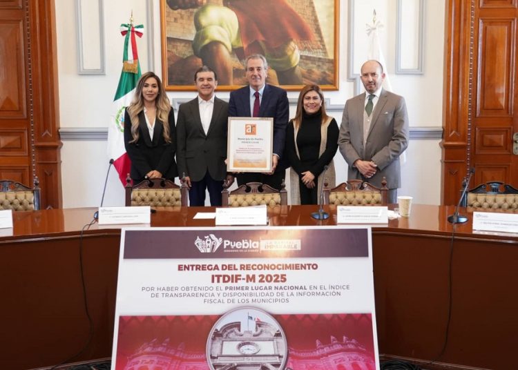 Ayuntamiento de Puebla recibe reconocimiento nacional por liderazgo en transparencia fiscal
