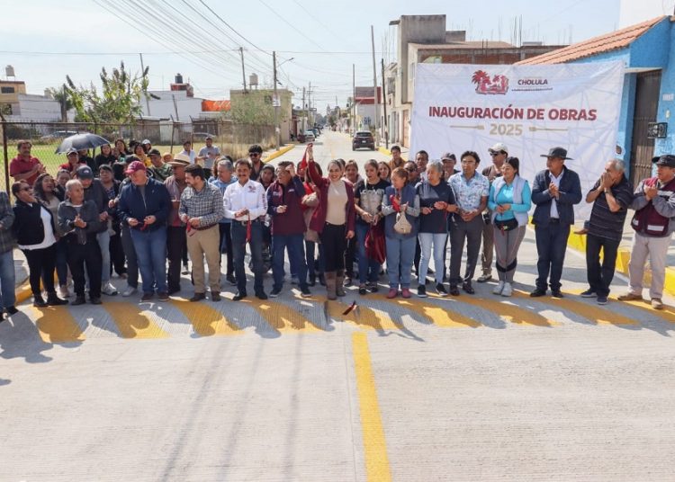 Tonantzin Fernández impulsa rehabilitación de la calle 5 de Mayo en Santiago Mixquitla