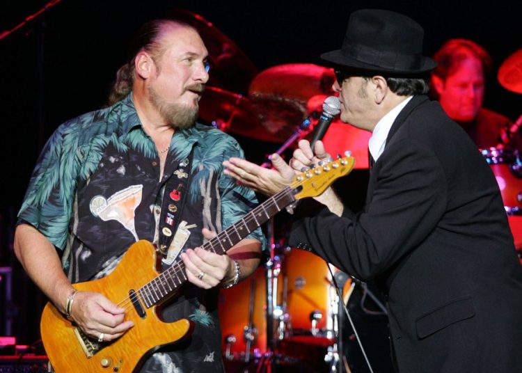 Fallece Steve Cropper, guitarrista de Booker T. & the MG’s y los Blues Brothers