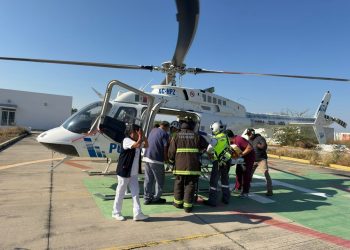IMSS-Bienestar logra traslado aéreo de Izúcar a Traumatología y Ortopedia