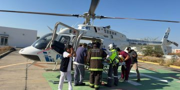IMSS-Bienestar logra traslado aéreo de Izúcar a Traumatología y Ortopedia