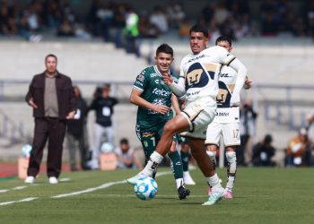 El brasileño Juninho rescata para los Pumas un empate 1-1 con el León