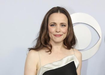 Rachel McAdams recibe estrella en Hollywood