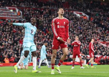 Liverpool vuelve a empatar en Anfield