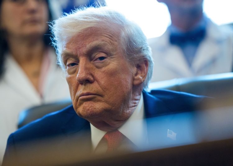 Trump critica a republicanos por resolución sobre Venezuela