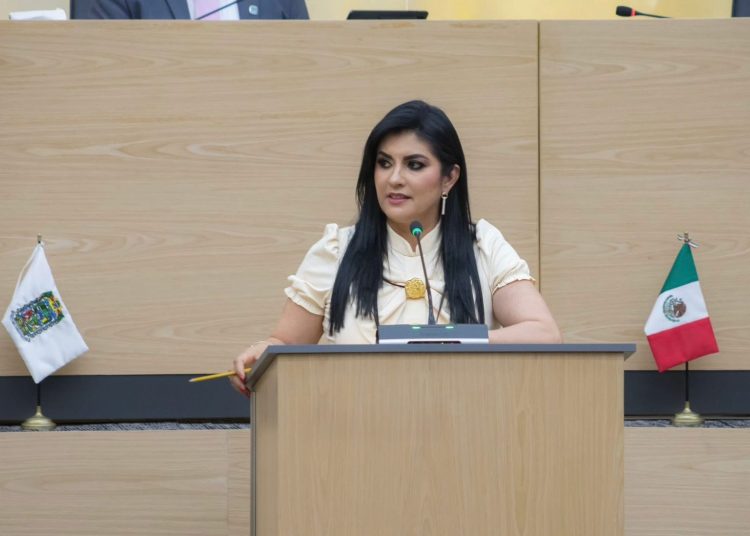 Promueve Delfina Pozos iniciativa para garantizar el acceso al agua