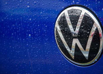 México revisa 38 mil autos Volkswagen y Seat por falla en bolsas de aire